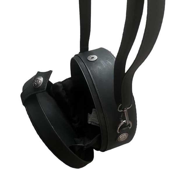 Widow Celtic pentagram crossbody - Picture 2 of 2